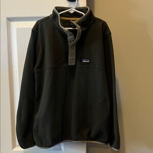 Kid’s Patagonia Dark Green Fleece Jacket